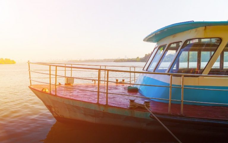 Pontoon Boat Rentals for a Family Day on Lake LBJ
